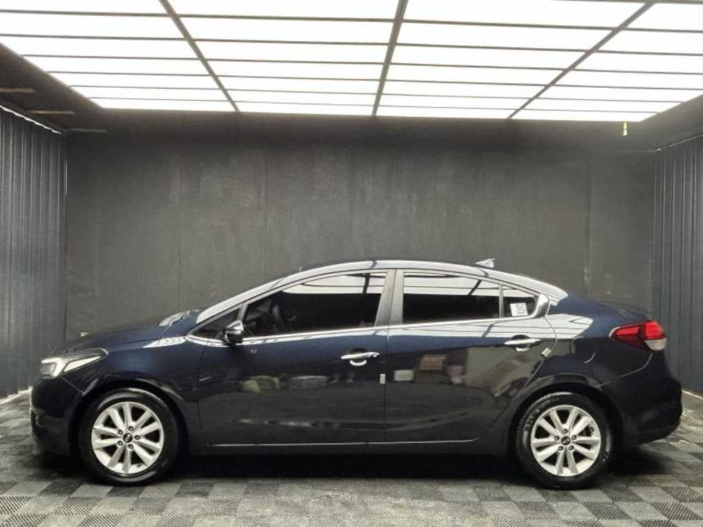 KIA K3 - Vista 3