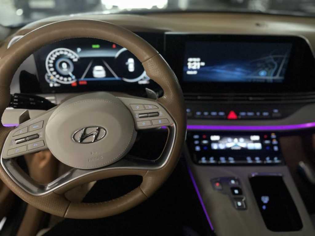 HYUNDAI Grandeur - Vista 9