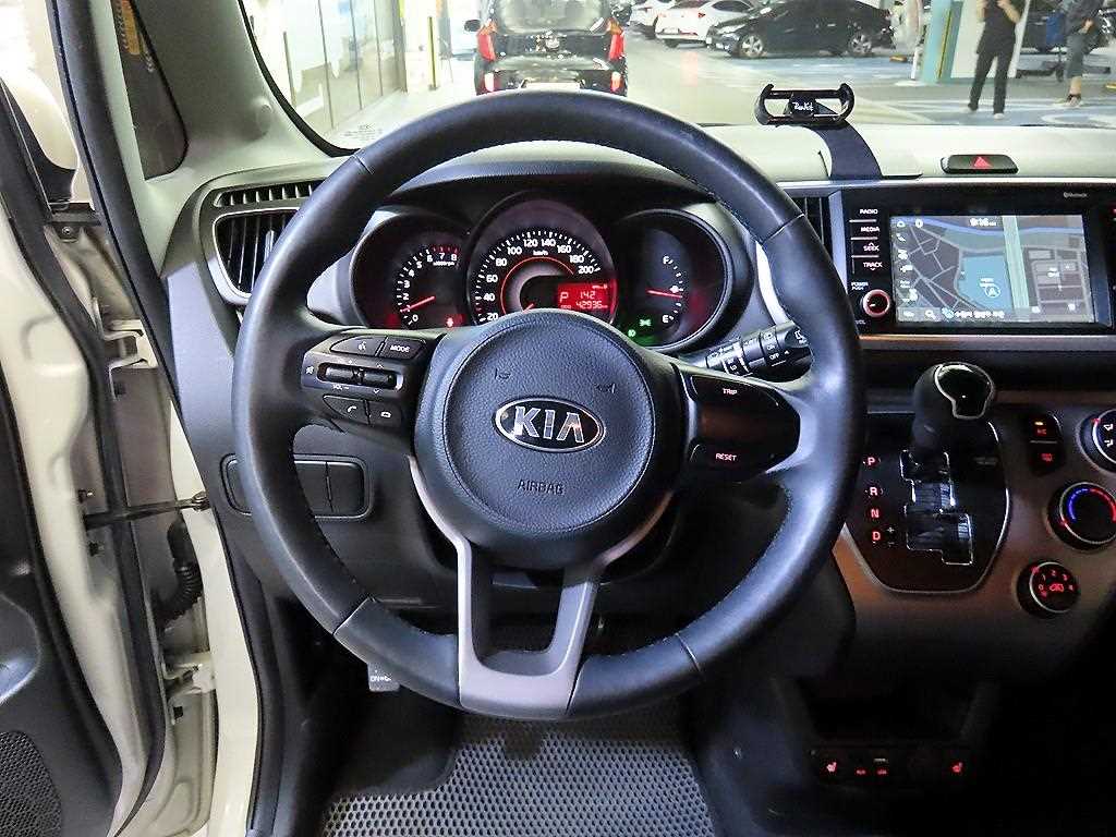 KIA Ray - Vista 8