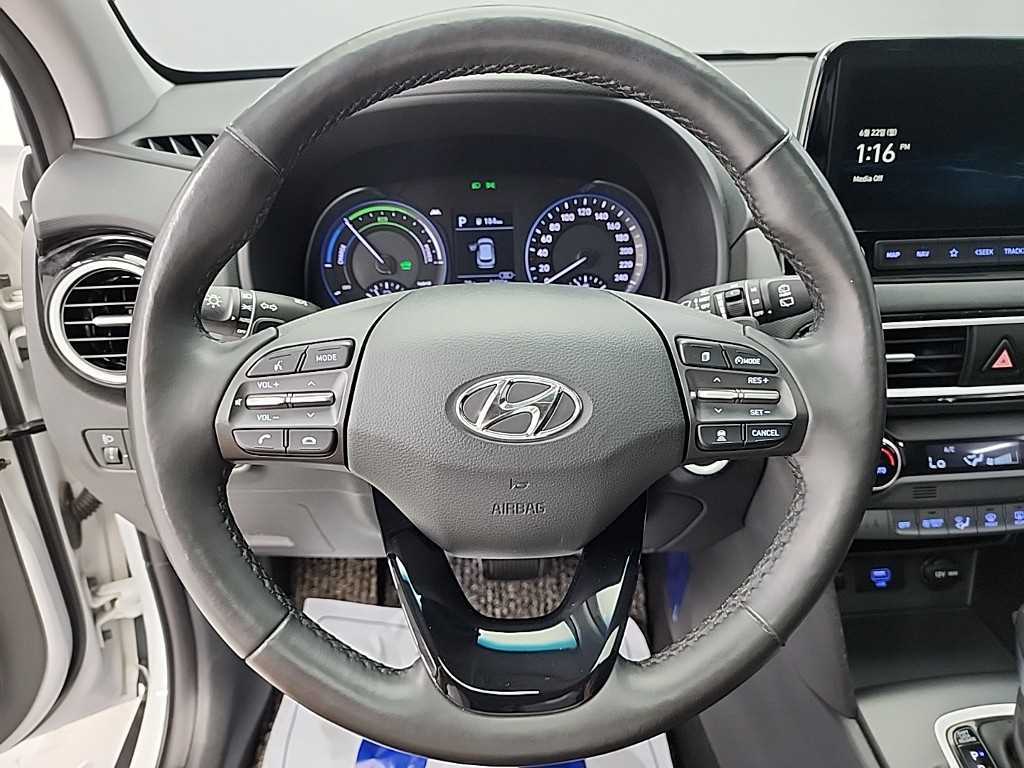 HYUNDAI Kona - Vista 9