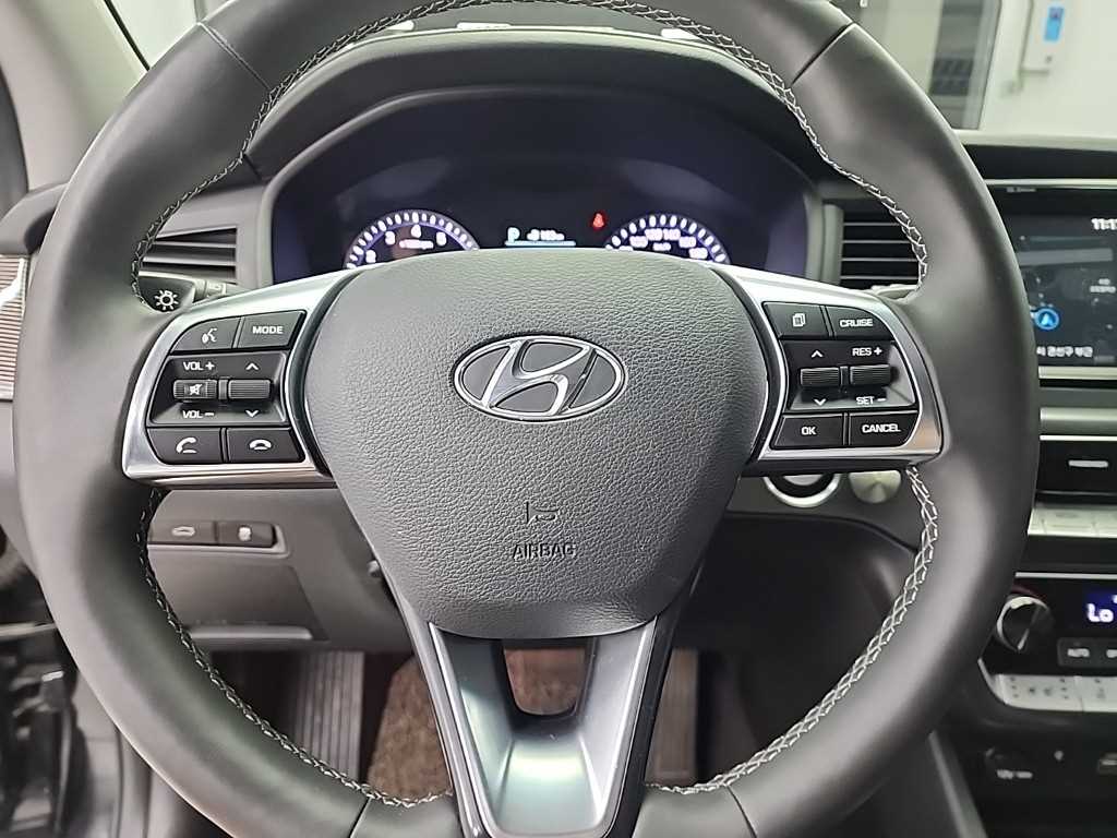 HYUNDAI Sonata - Vista 9