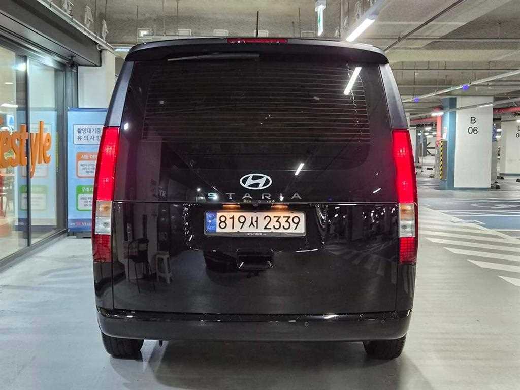 HYUNDAI Staria - Vista 5