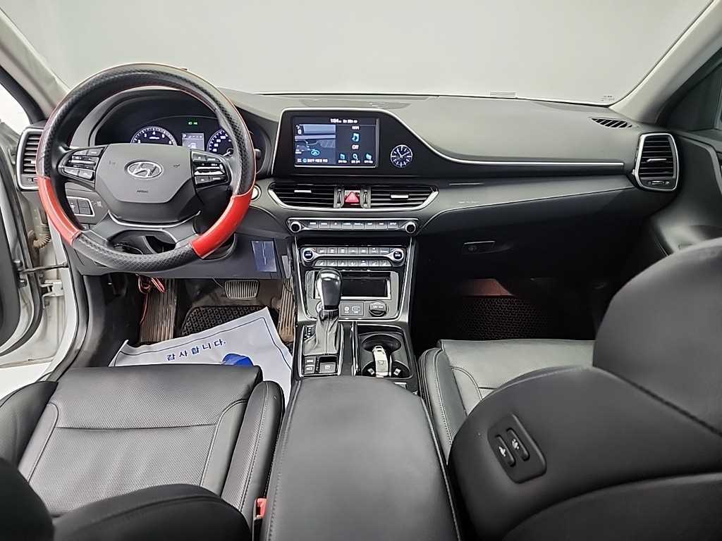 HYUNDAI Grandeur - Vista 7