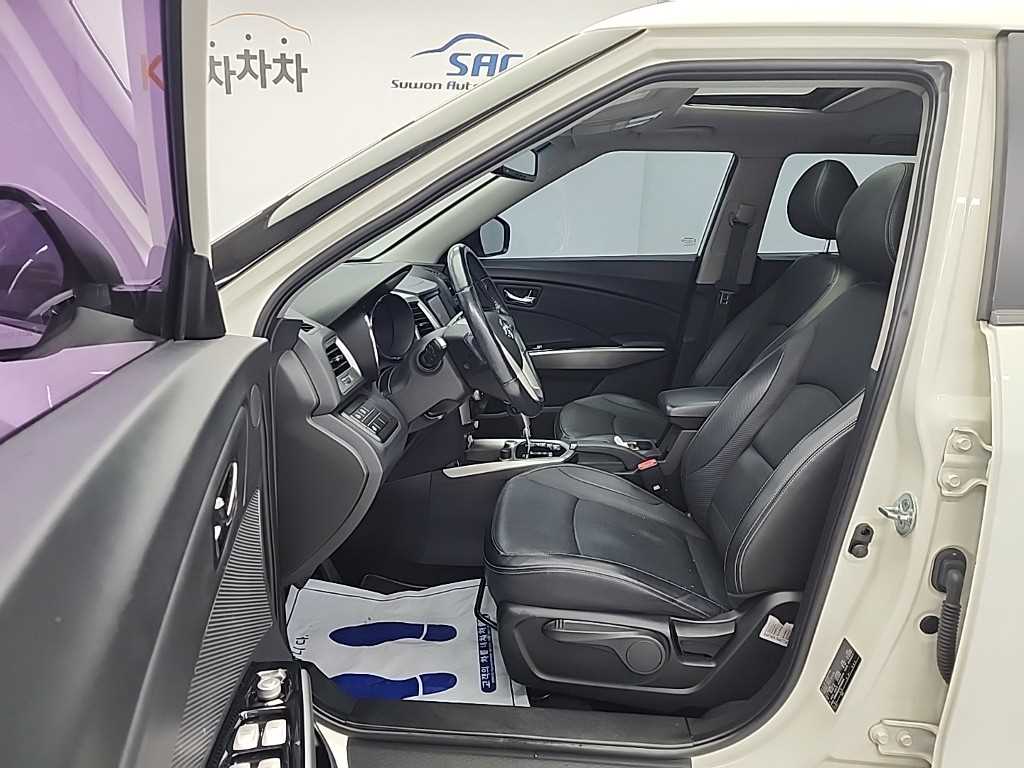 Ssangyong Tivoli - Vista 11
