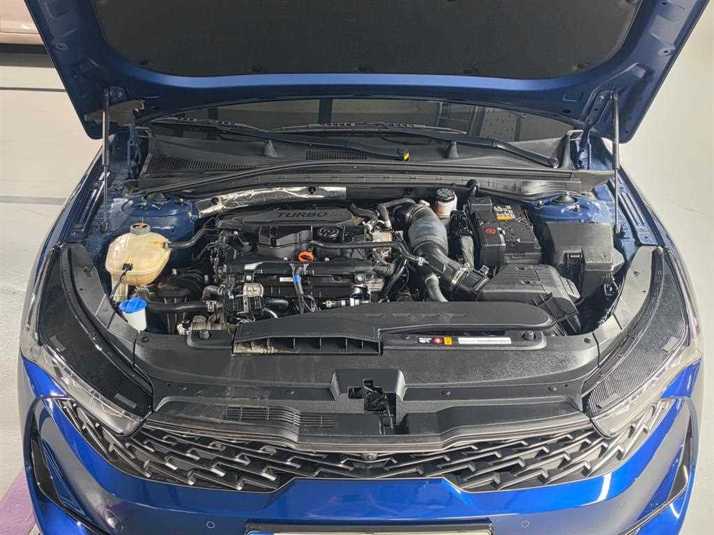 KIA K5 - Vista 6