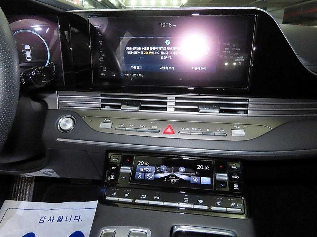 HYUNDAI Grandeur - Vista 11