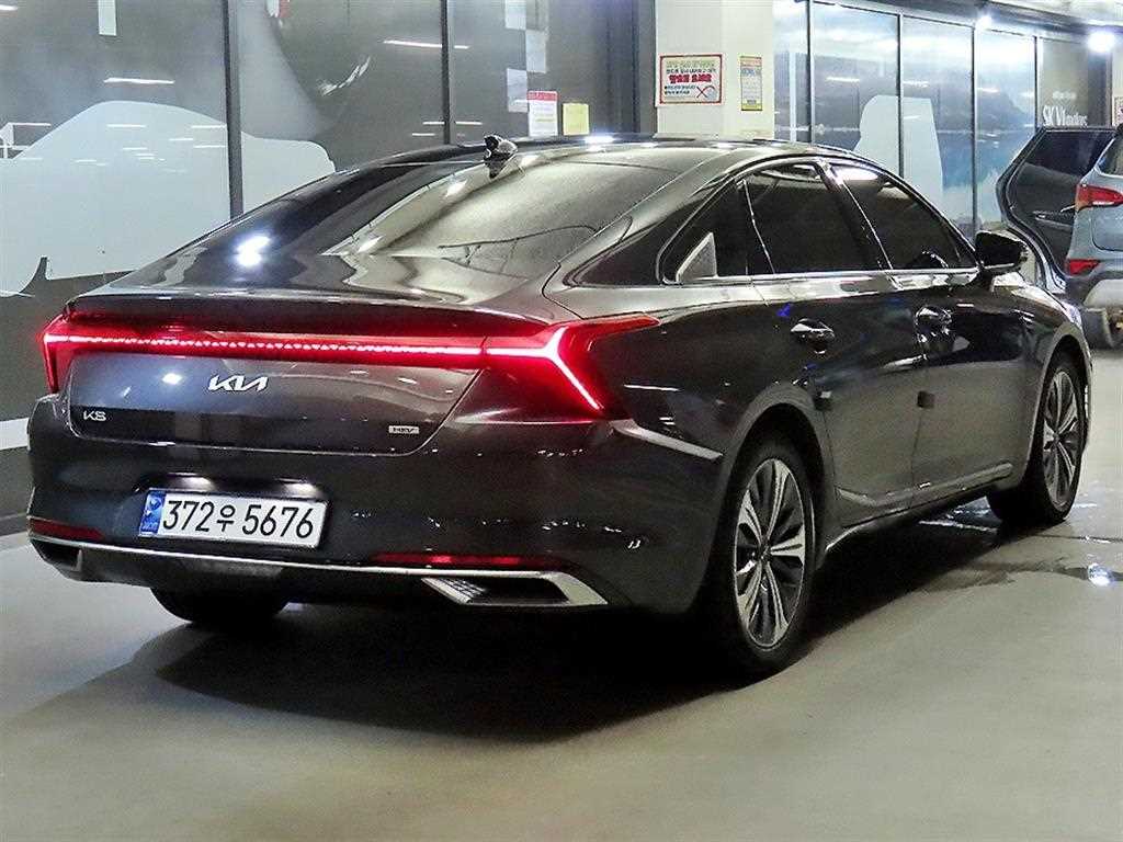 KIA K8 - Vista 5