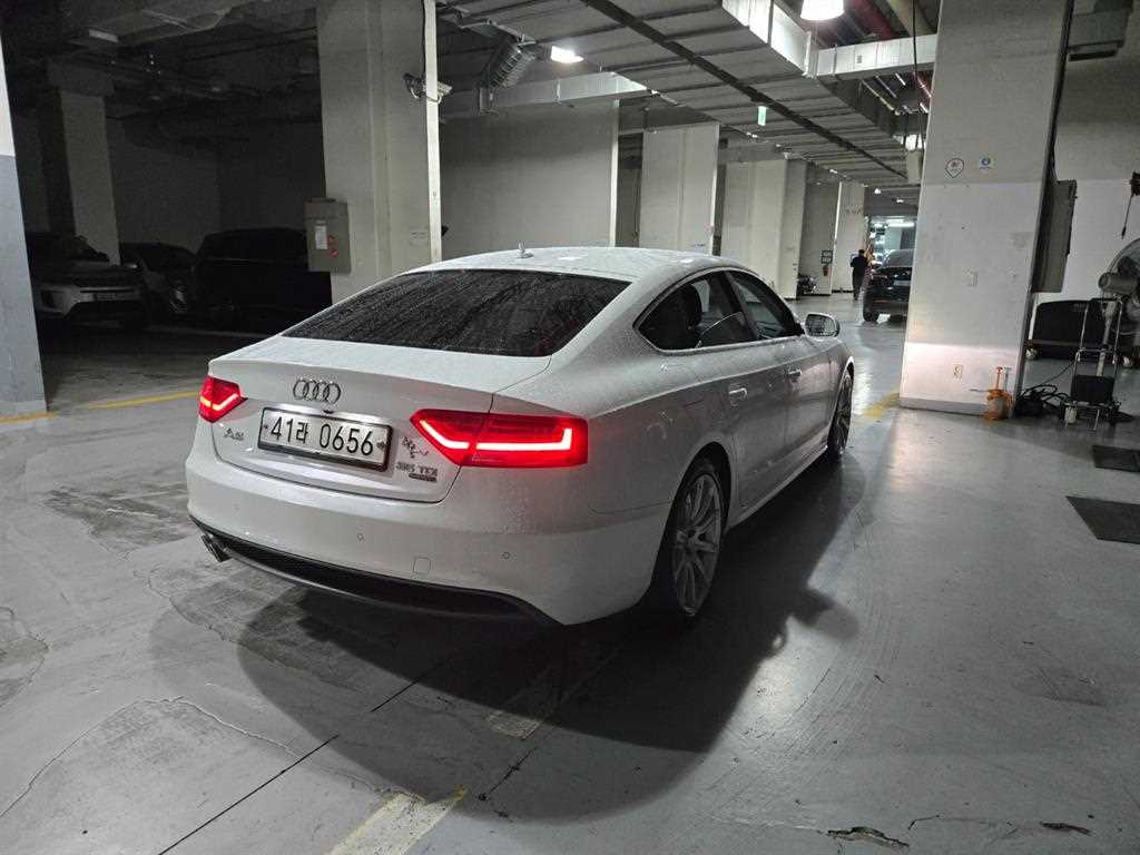Audi A5 - Vista 5