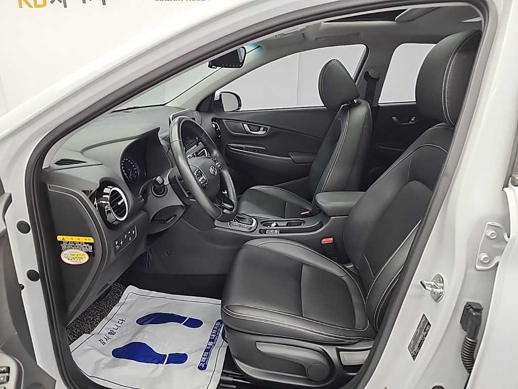 HYUNDAI Kona - Vista 11