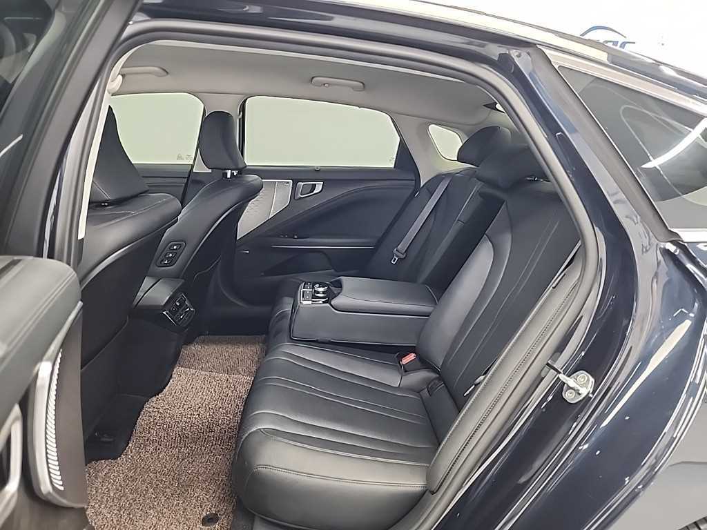 KIA K8 - Vista 12