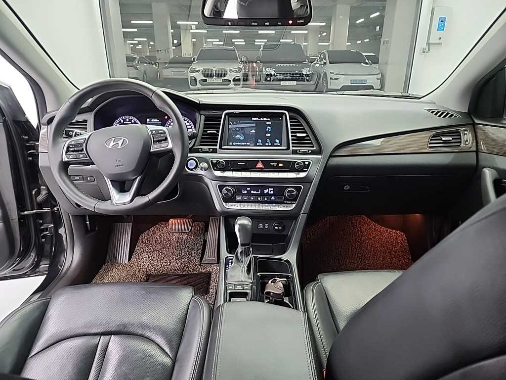 HYUNDAI Sonata - Vista 7