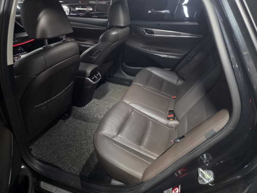 HYUNDAI Grandeur - Vista 7