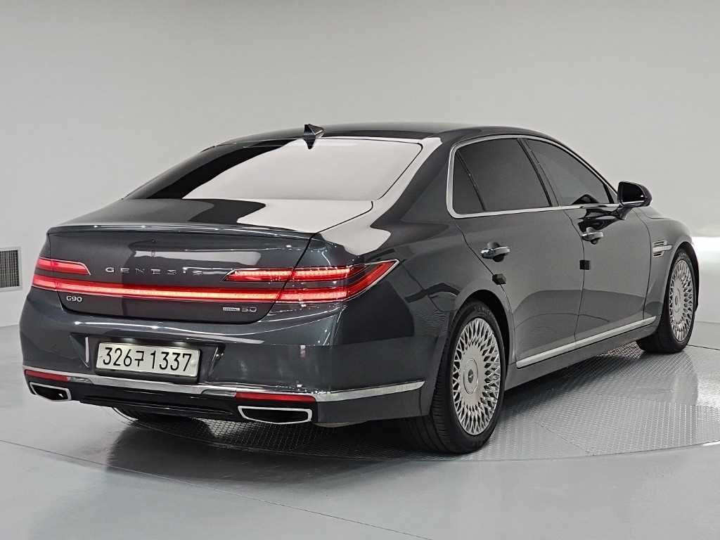 Genesis G90 - Vista 4