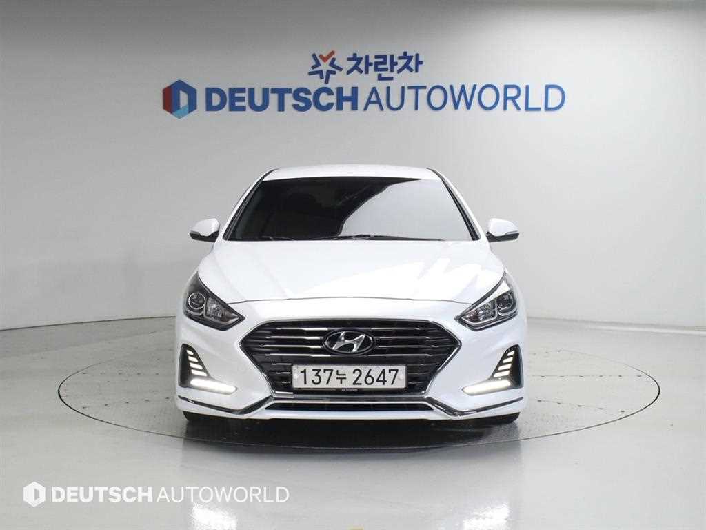 HYUNDAI Sonata - Vista 3