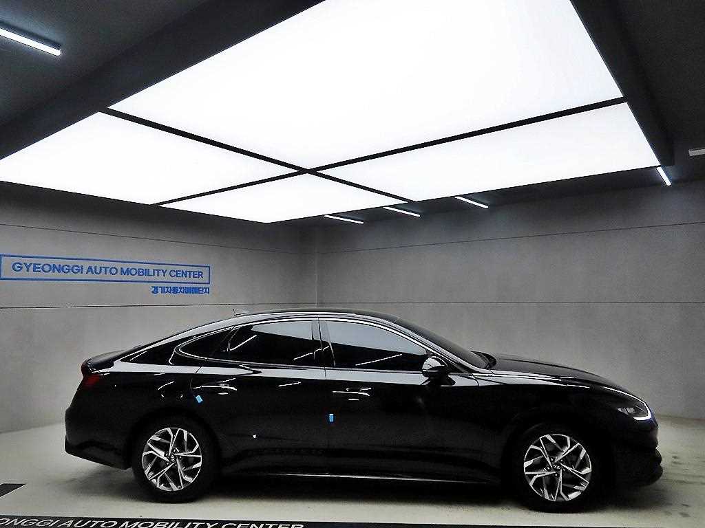 HYUNDAI Sonata - Vista 2