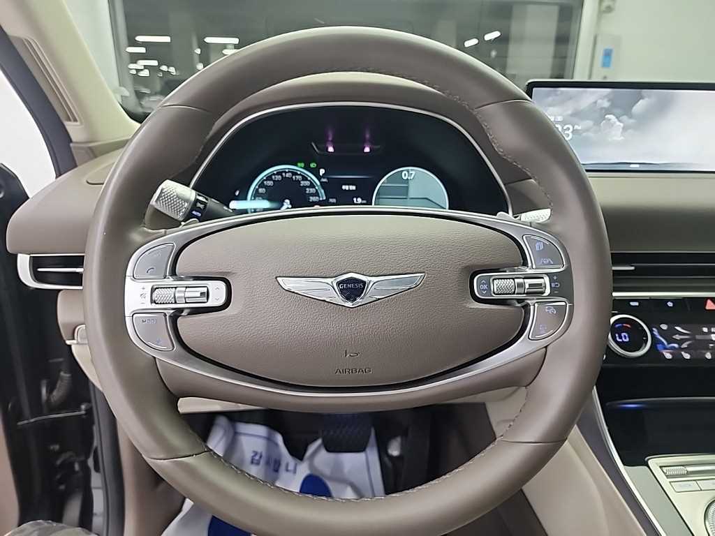 Genesis GV80 - Vista 9