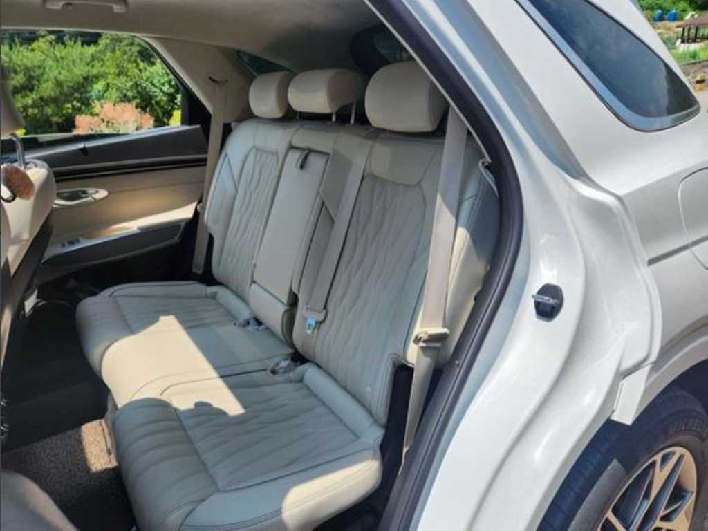 Genesis GV70 - Vista 7