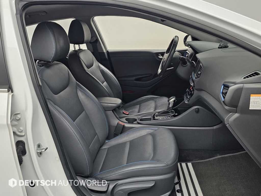 HYUNDAI Ioniq - Vista 10