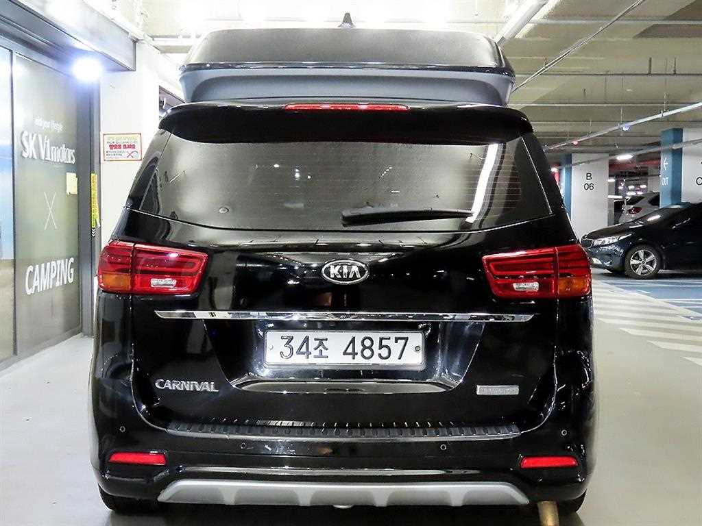 KIA Carnival - Vista 5