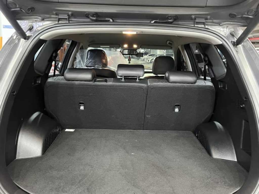 HYUNDAI Santa Fe - Vista 6