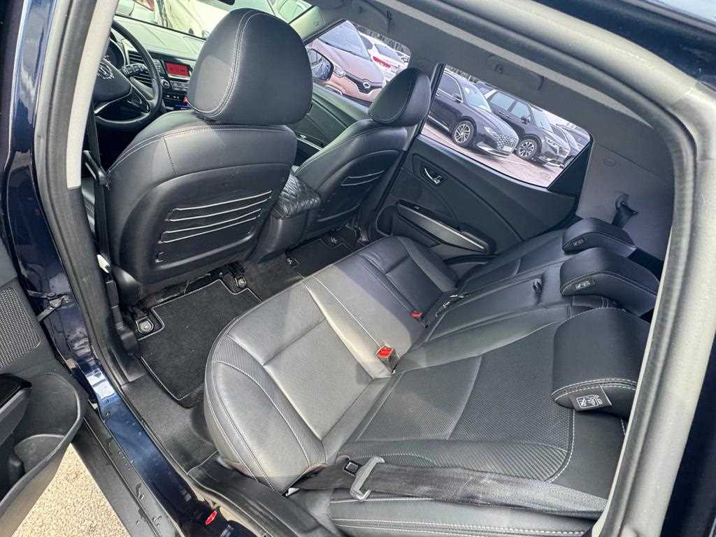 Ssangyong Tivoli - Vista 9