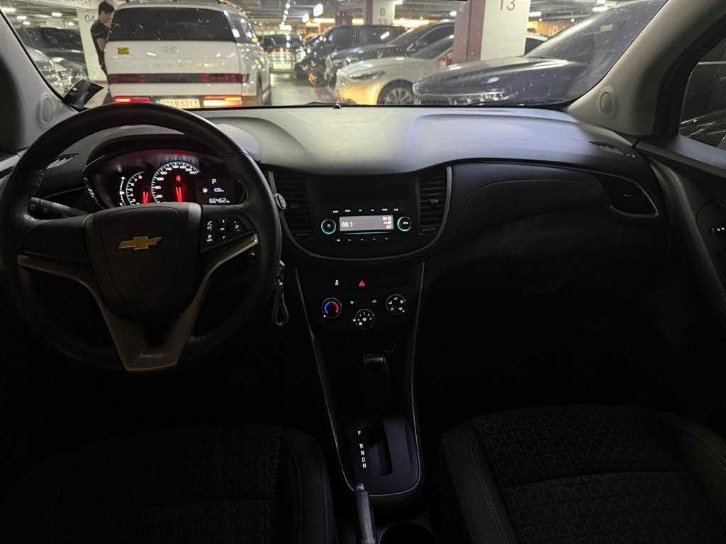 Chevrolet Trax 2019 Gris - Importación desde Corea - HF Imports Iquique - Foto 14