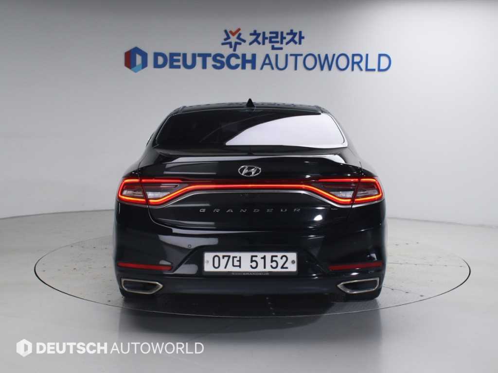 HYUNDAI Grandeur - Vista 4