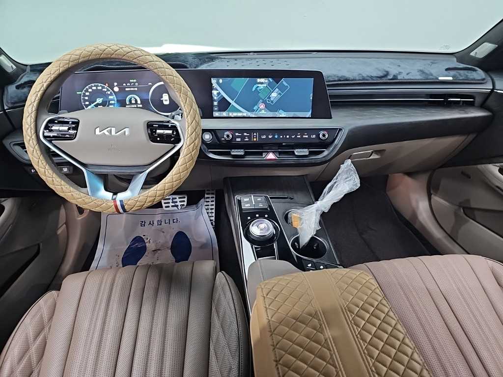 KIA K8 - Vista 7
