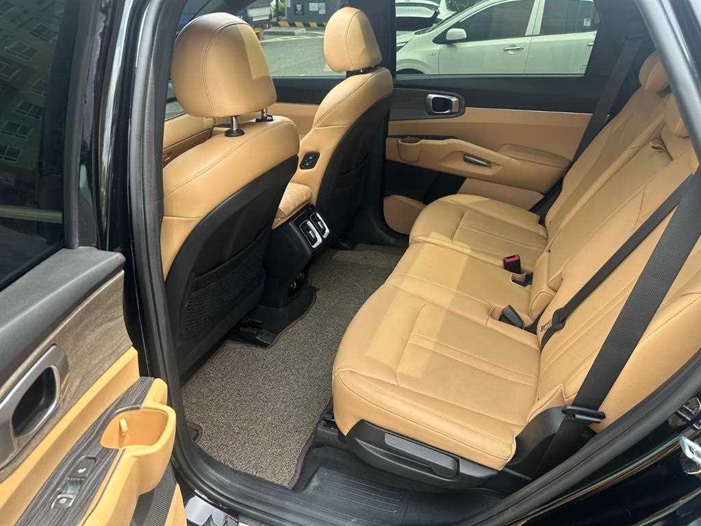 KIA Sorento - Vista 8