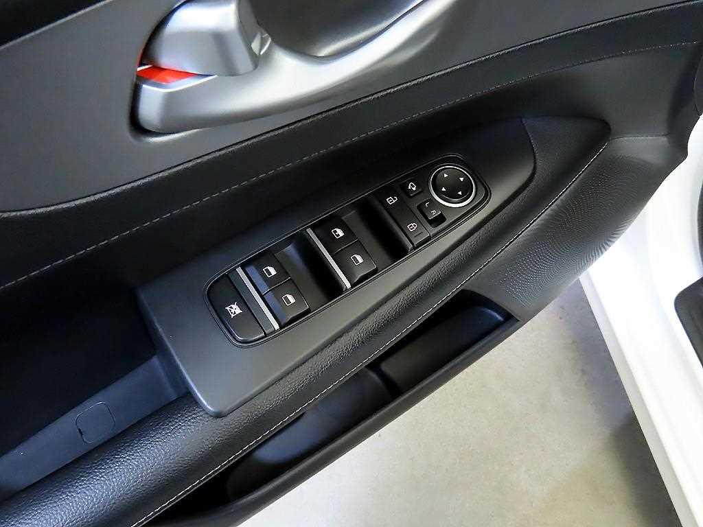 KIA K3 2018 Blanco - Importación desde Corea - HF Imports Iquique - Foto 16