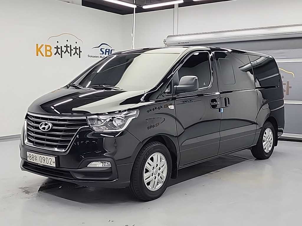 HYUNDAI Starex - Vista 4