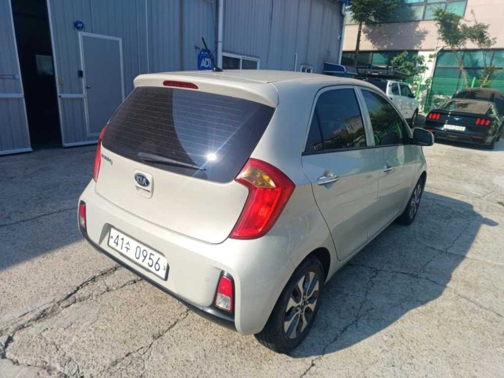 KIA Morning - Vista 4