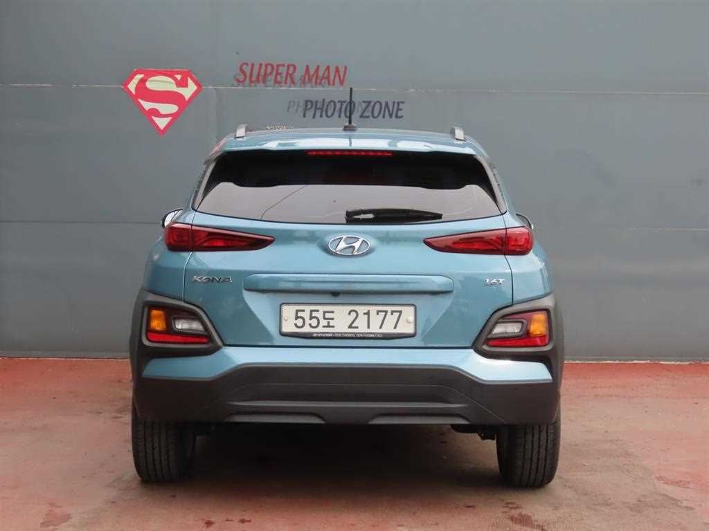HYUNDAI Kona - Vista 4
