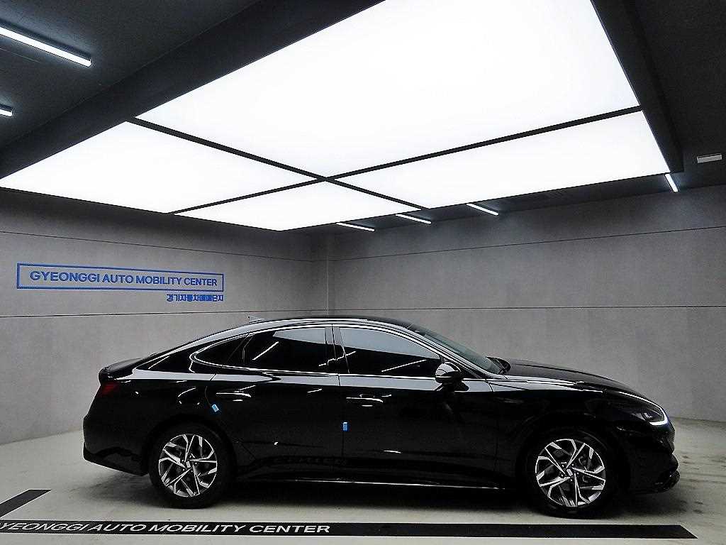 HYUNDAI Sonata - Vista 2