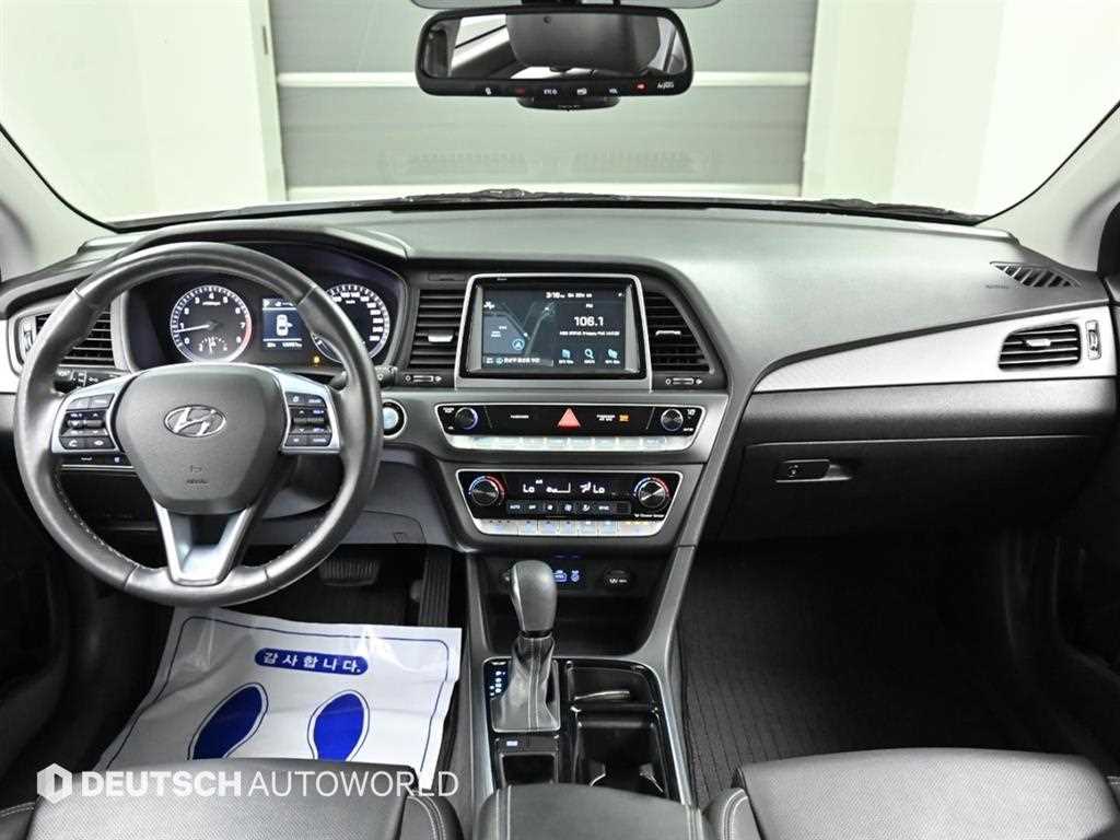 HYUNDAI Sonata - Vista 7