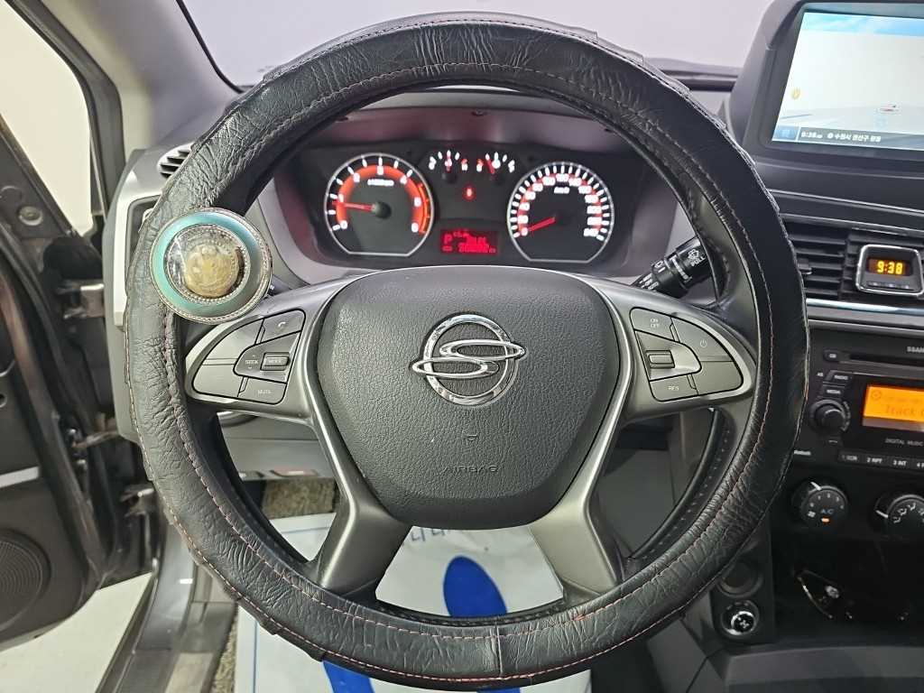 Ssangyong Korando - Vista 9