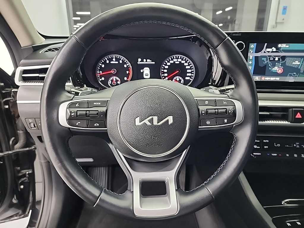 KIA K5 - Vista 9