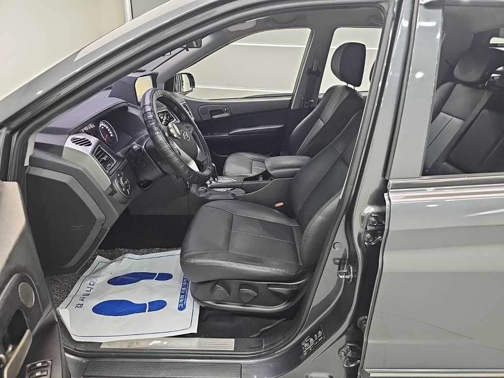Ssangyong Korando - Vista 11