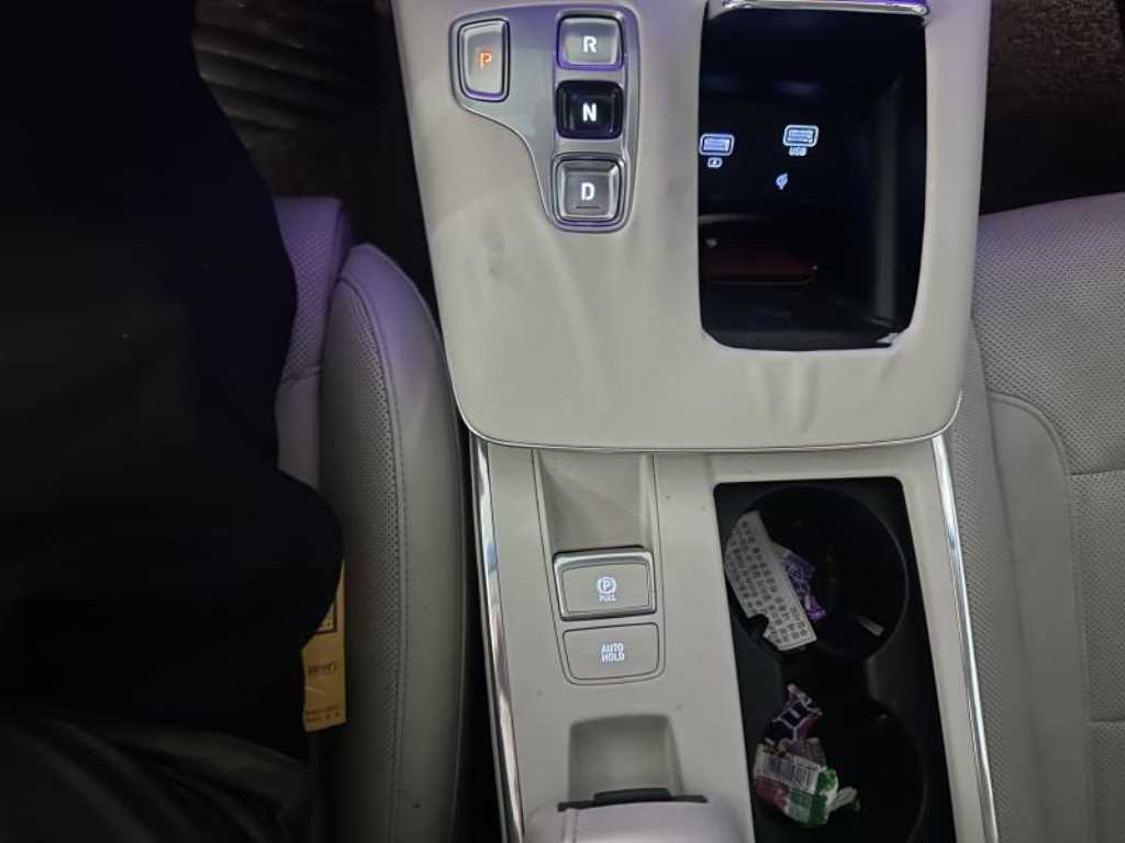 HYUNDAI Grandeur - Vista 11