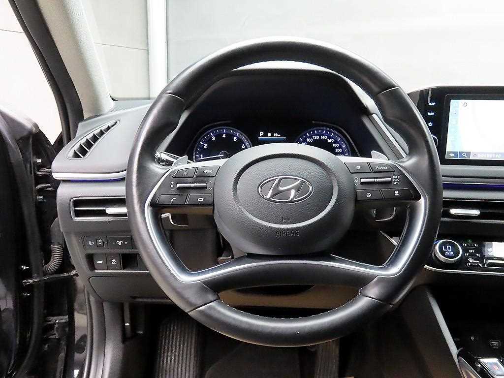 HYUNDAI Sonata - Vista 9