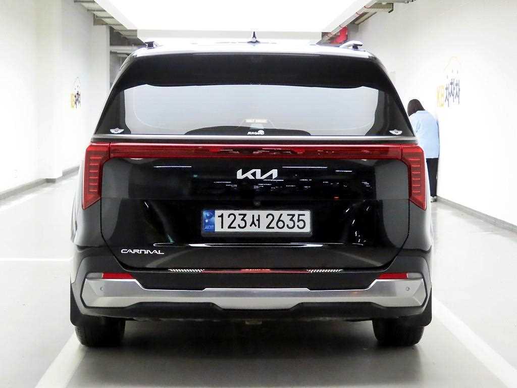 KIA Carnival - Vista 3