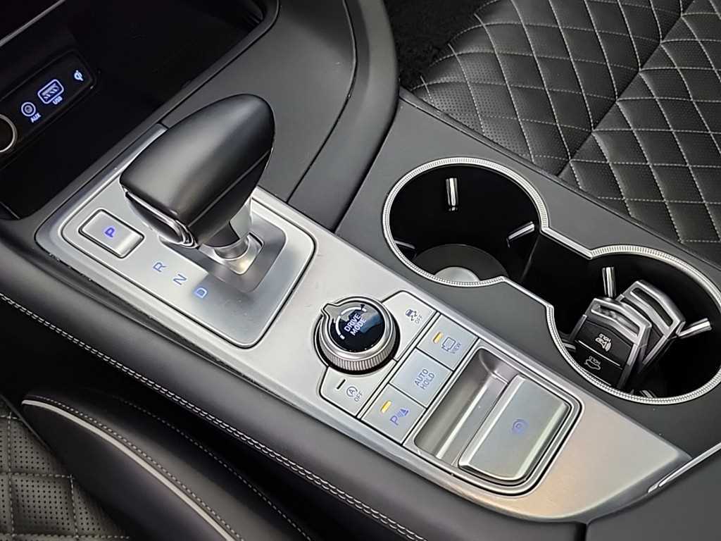 Genesis G70 - Vista 8