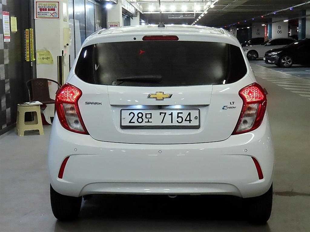 Chevrolet Spark - Vista 5