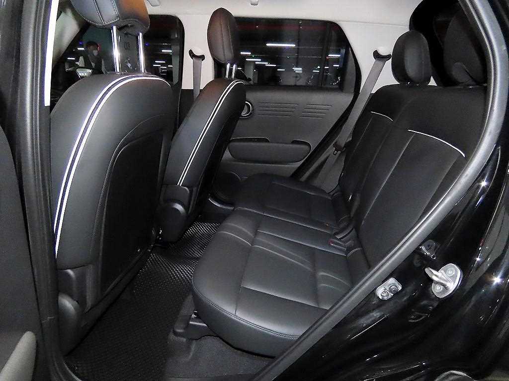 HYUNDAI Casper - Vista 7