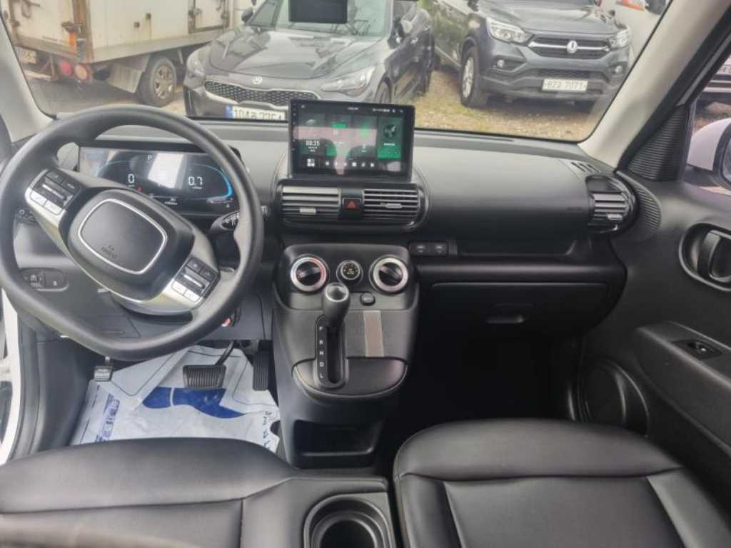 HYUNDAI Casper - Vista 3