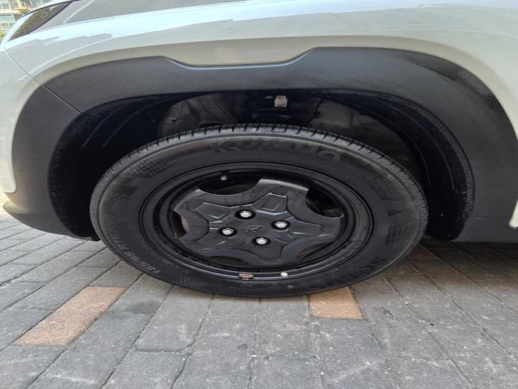 HYUNDAI Casper - Vista 7