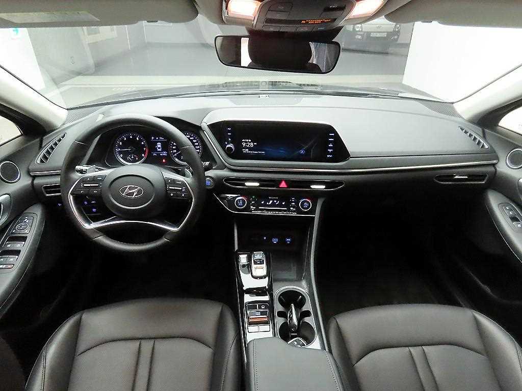 HYUNDAI Sonata - Vista 8