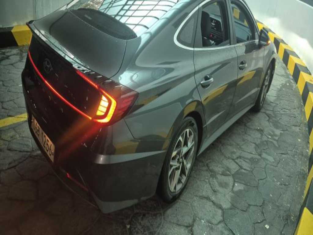 HYUNDAI Sonata - Vista 11