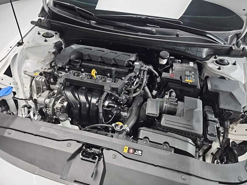 HYUNDAI Avante - Vista 5