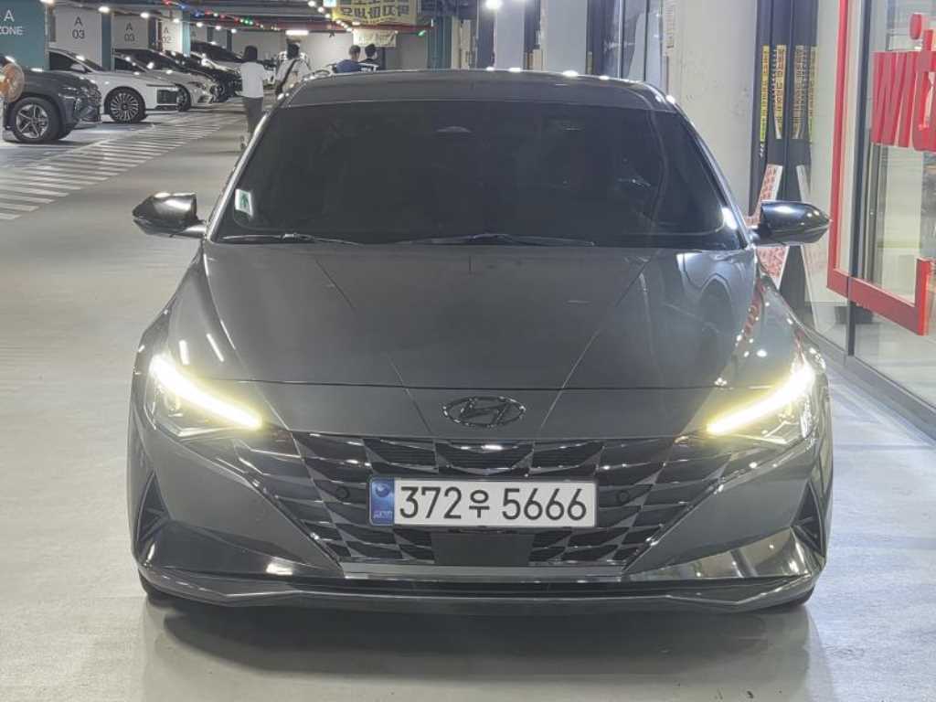 HYUNDAI Avante - Vista 2
